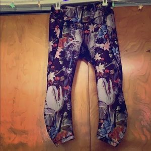 Workout quarter length spandex